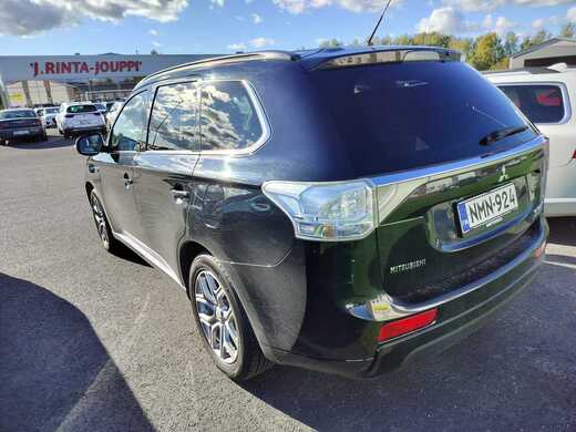 Mitsubishi Outlander PHEV vaihtoauto