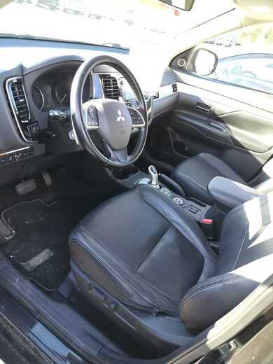 Mitsubishi Outlander PHEV vaihtoauto