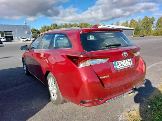 Toyota Auris vaihtoauto