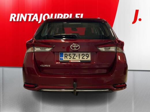 Toyota Auris vaihtoauto