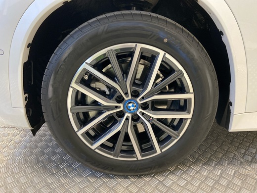 BMW iX1 vaihtoauto