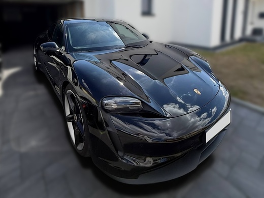 Porsche Taycan vaihtoauto