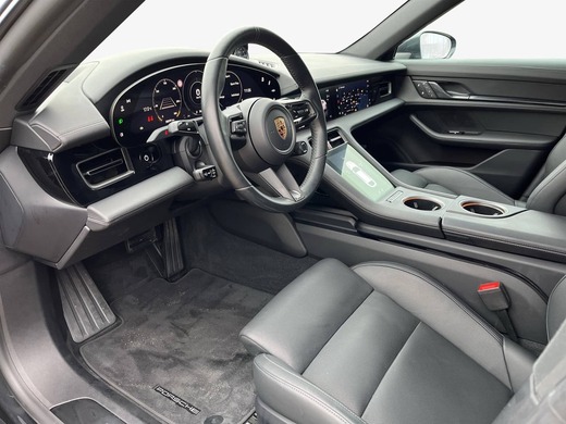 Porsche Taycan vaihtoauto