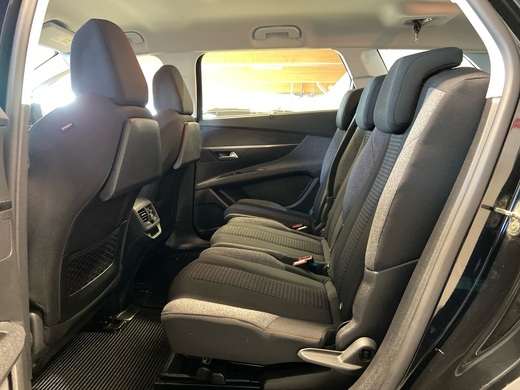 Peugeot 5008 vaihtoauto