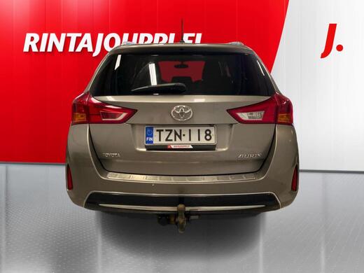 Toyota Auris vaihtoauto