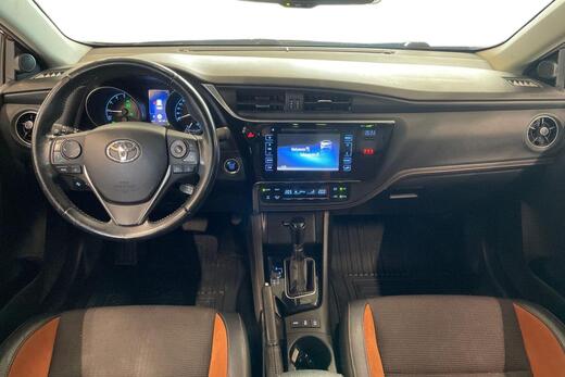 Toyota Auris vaihtoauto