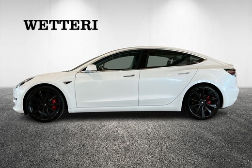 Tesla Model 3 vaihtoauto