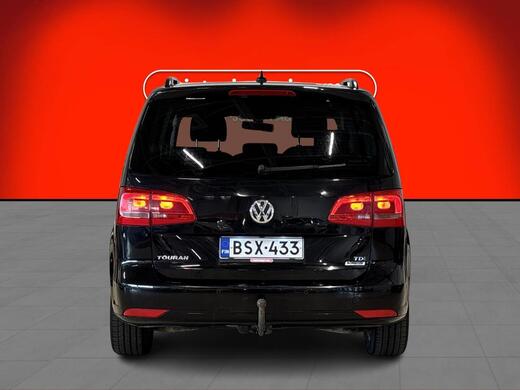 Volkswagen Touran vaihtoauto