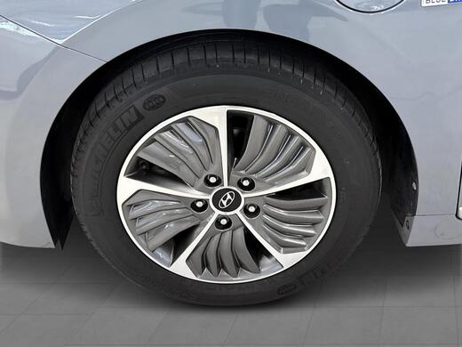 Hyundai IONIQ plug-in vaihtoauto