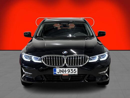 BMW 330 vaihtoauto