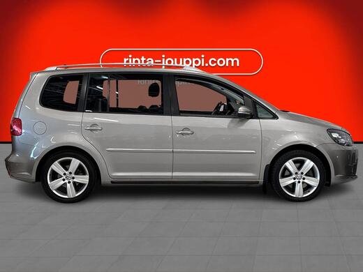 Volkswagen Touran vaihtoauto