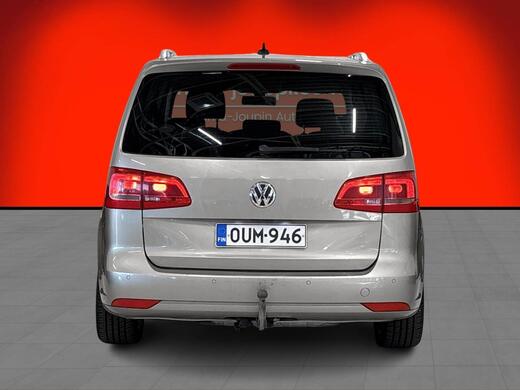 Volkswagen Touran vaihtoauto