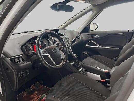 Opel Zafira Tourer vaihtoauto
