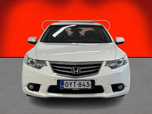 Honda Accord vaihtoauto