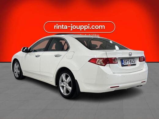 Honda Accord vaihtoauto