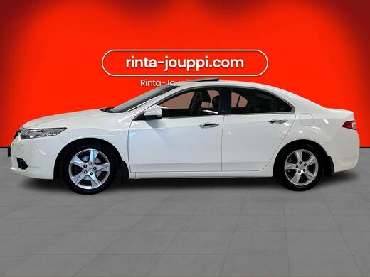Honda Accord vaihtoauto