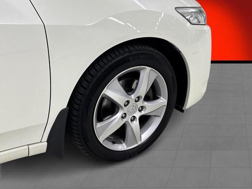 Honda Accord vaihtoauto
