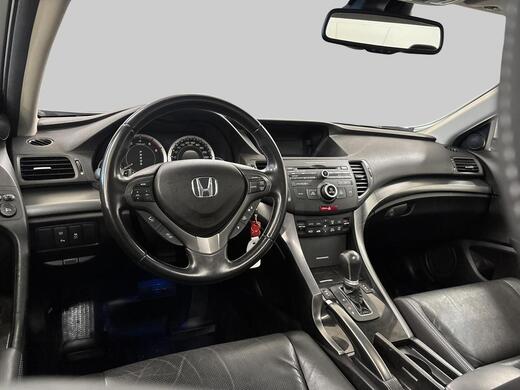 Honda Accord vaihtoauto