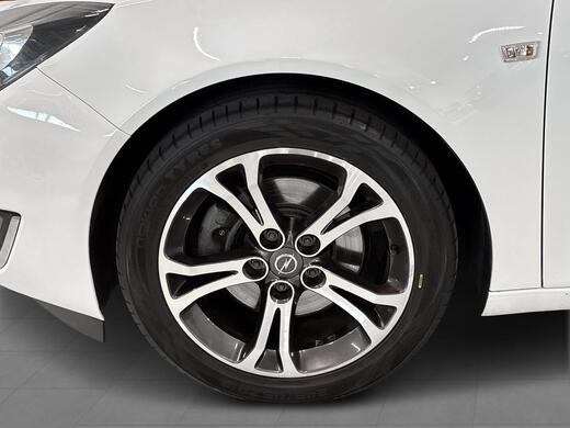 Opel Insignia vaihtoauto