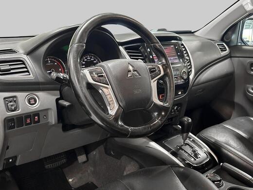 Mitsubishi L200 vaihtoauto