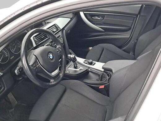 BMW 320 vaihtoauto