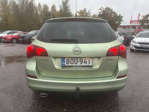 Opel Astra vaihtoauto