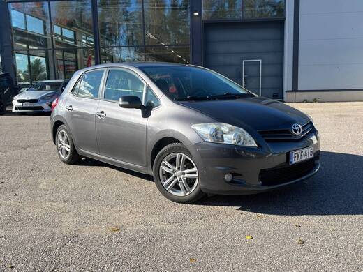 Toyota Auris vaihtoauto