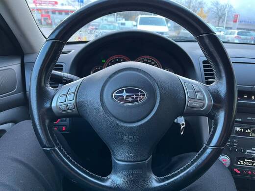 Subaru Legacy vaihtoauto