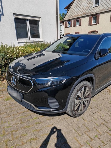 Mercedes-Benz EQA vaihtoauto