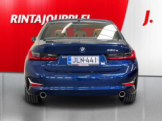 BMW 330 vaihtoauto