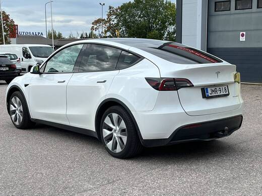 Tesla Model Y vaihtoauto