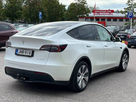 Tesla Model Y vaihtoauto