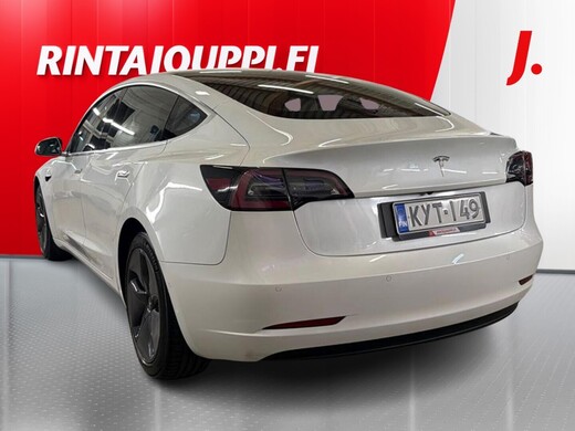 Tesla Model 3 vaihtoauto