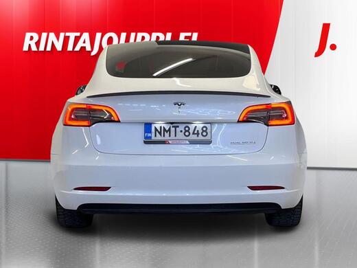 Tesla Model 3 vaihtoauto