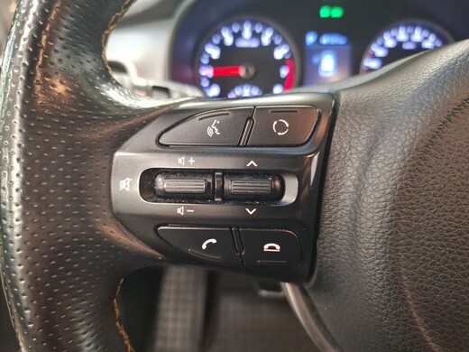 Kia Stonic vaihtoauto