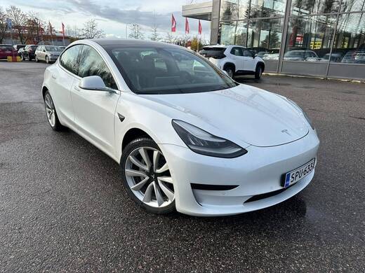 Tesla Model 3 vaihtoauto