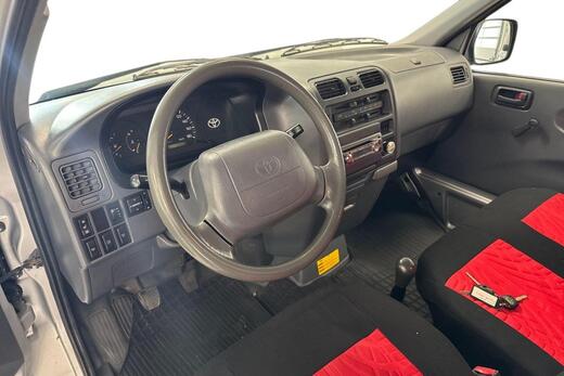 Toyota Hiace vaihtoauto
