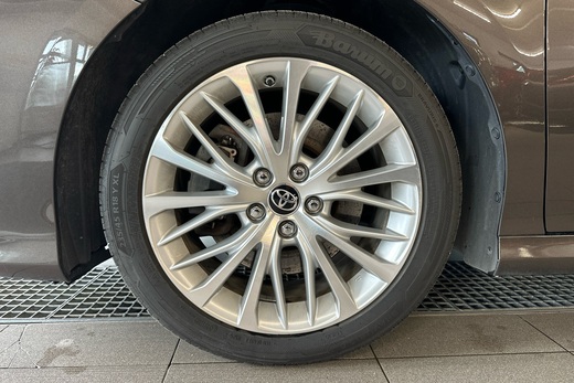 Toyota Camry vaihtoauto
