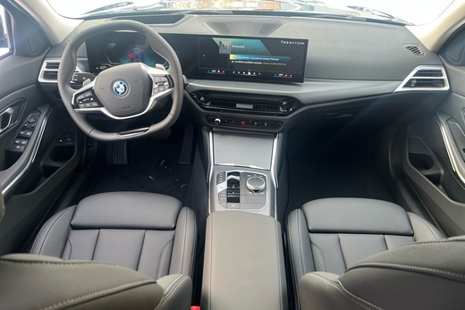 BMW 330 vaihtoauto