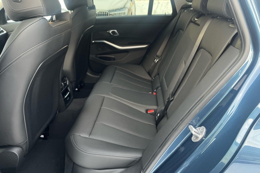 BMW 330 vaihtoauto