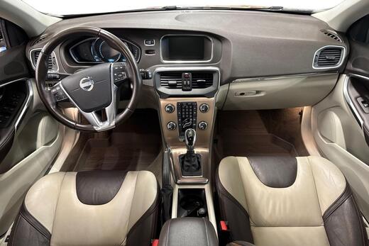Volvo V40 Cross Country vaihtoauto