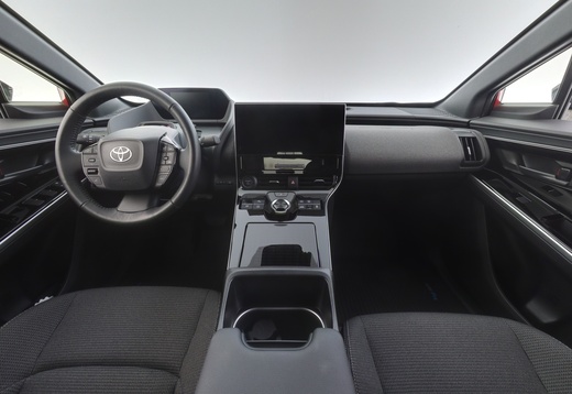 Toyota bZ4X vaihtoauto