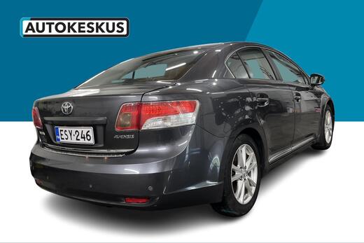 Toyota Avensis vaihtoauto
