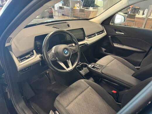 BMW iX1 vaihtoauto
