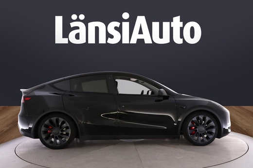 Tesla Model Y vaihtoauto