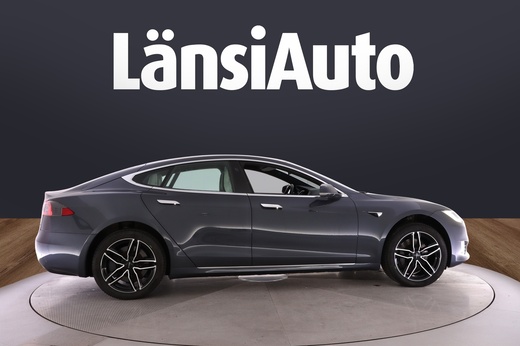 Tesla Model S vaihtoauto