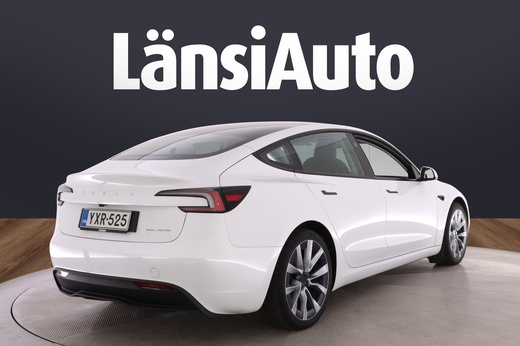 Tesla Model 3 vaihtoauto