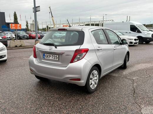 Toyota Yaris vaihtoauto