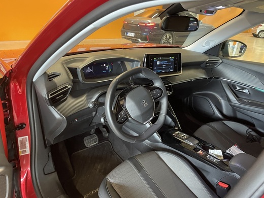 Peugeot e-2008 vaihtoauto