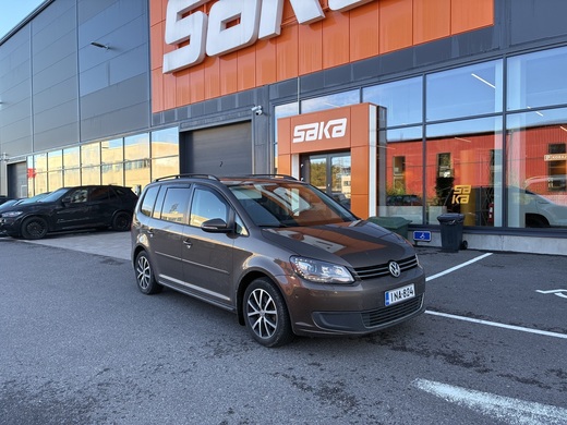 Volkswagen Touran vaihtoauto